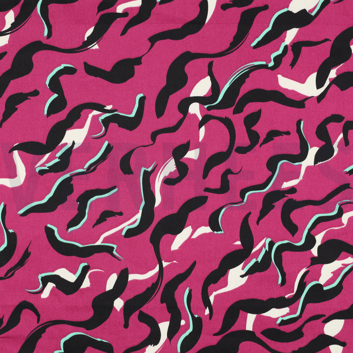 COTTON SATIN ANIMAL SKIN FUCHSIA (high resolution)